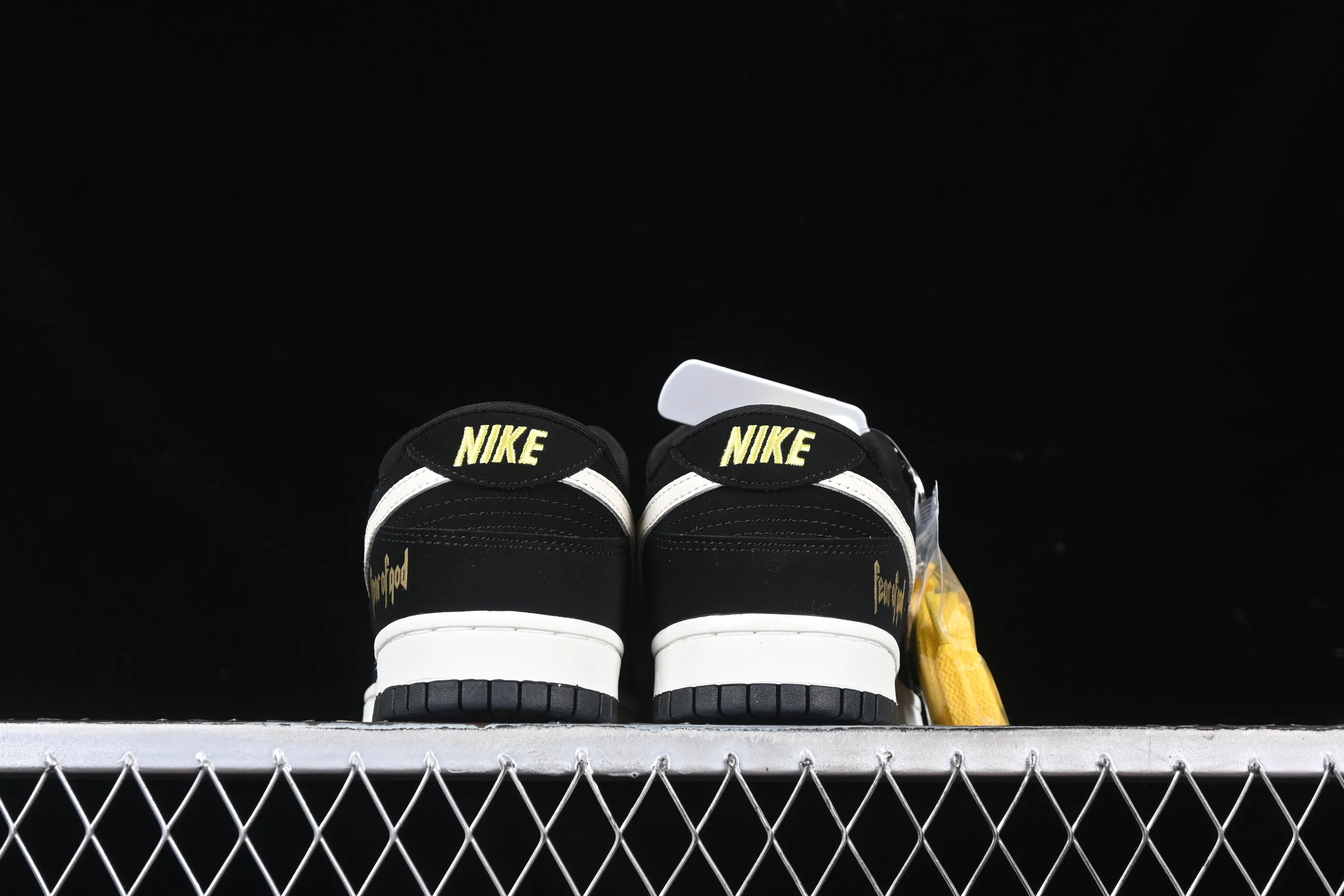 All categories Nk SB Dunk series Nk SB Dunk Low low-top sneakers Nk SB Dunk Low FOG joint-Zhubabai hook Anniversary high-end customization low-top casual sneakers KK1333-016
